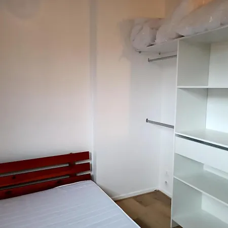 Cadre Exceptionnel Niche Sous Les Toits Dans Le Quartier Historique