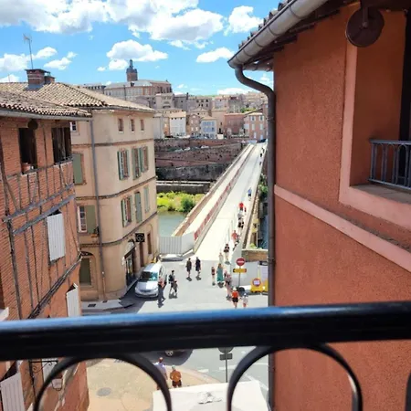 アパート Cadre Exceptionnel Niche Sous Les Toits Dans Le Quartier Historique *