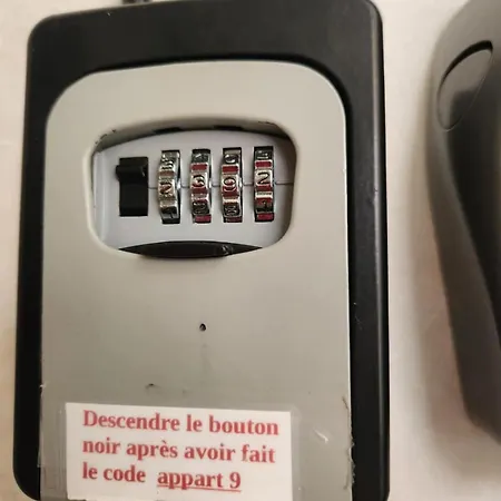 Cadre Exceptionnel Niché Sous Les Toits Dans Le Quartier Historique Appartement *